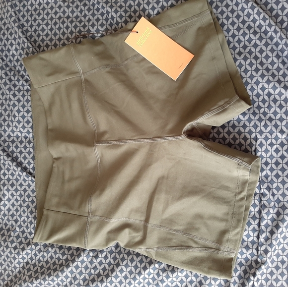 girlfriend collective Pants - Girlfriend Collective Moss Run shorts